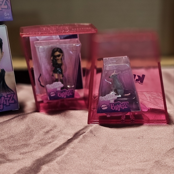 2 Bratz X Kylie Mini Figurines- NEW - Picture 5 of 8